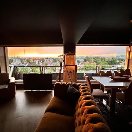 Noir Penthouse Daire Targoviste Dış mekan fotoğraf