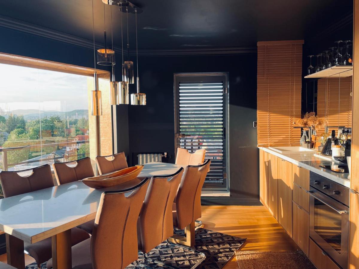 Noir Penthouse Daire Targoviste Dış mekan fotoğraf